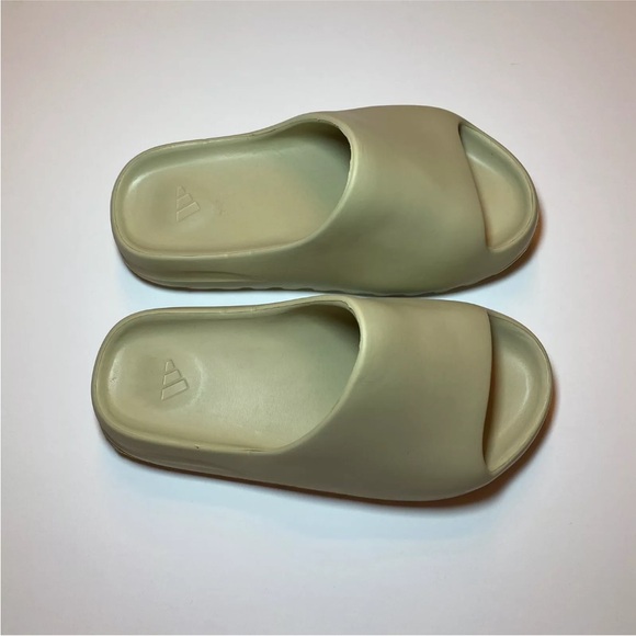 Adidas Yeezy Slides Resin Size 7 M Excellent Condition - Picture 10 of 14